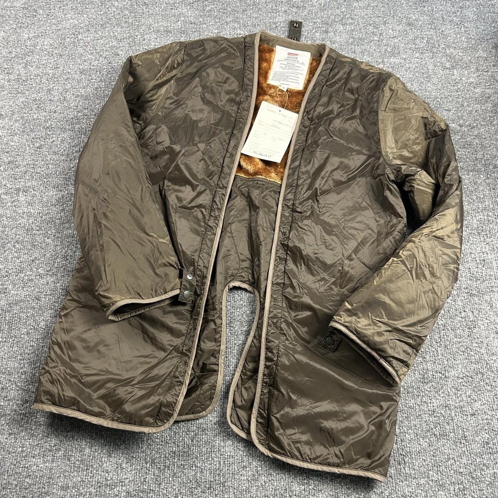 Supreme Standard Issue Trench Liner Mens Medium Green Quilted Lined Camo Warm
